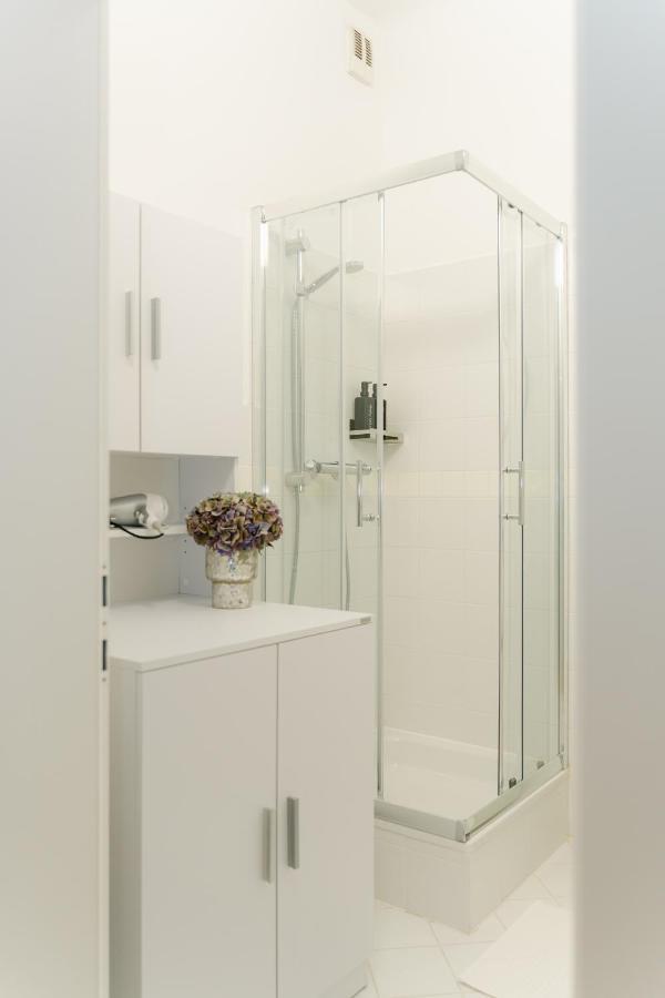 וינה Cozy Apt Perfect For 4-6 Tv Metro Self-Checkin מראה חיצוני תמונה